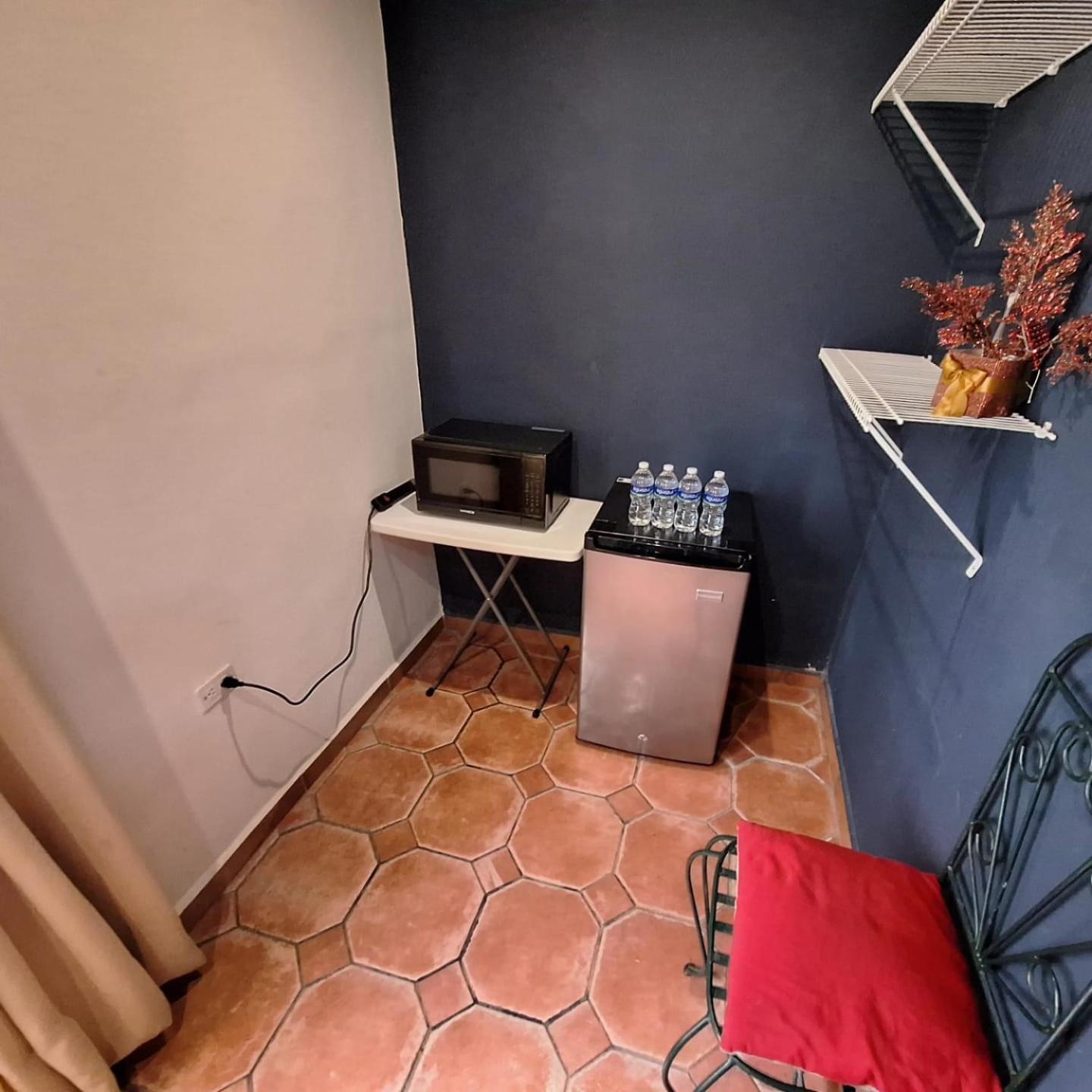 Magnificent Private Room Near Airport #1 Комаягуа Экстерьер фото